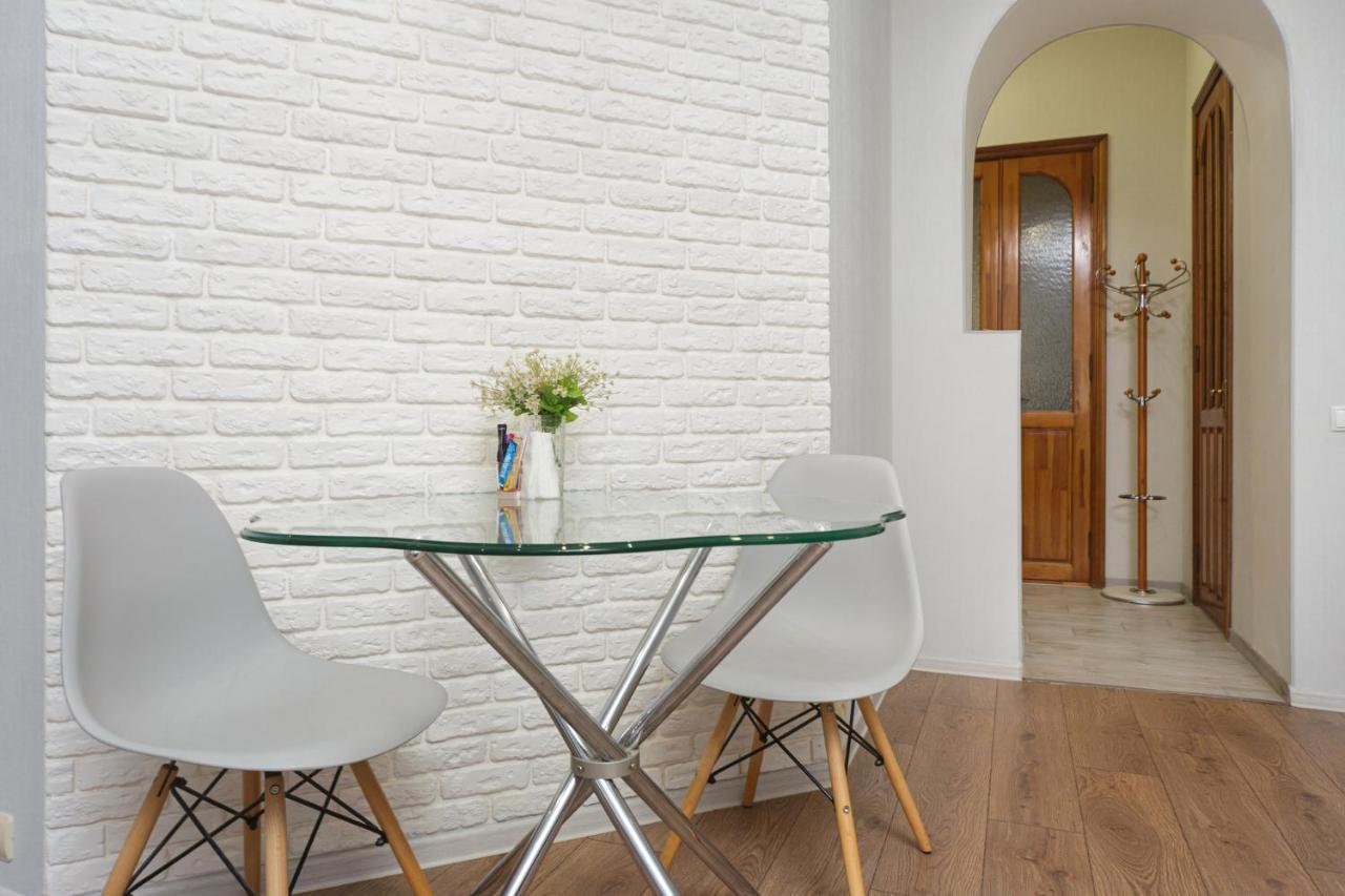 Apartment Zhukovskogo 17 Odessa Dış mekan fotoğraf