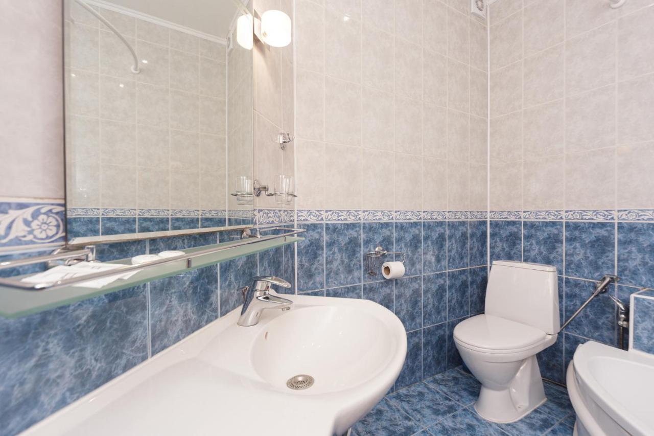Apartment Zhukovskogo 17 Odessa Dış mekan fotoğraf