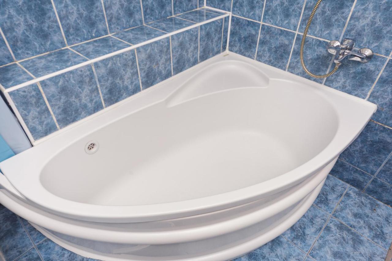Apartment Zhukovskogo 17 Odessa Dış mekan fotoğraf